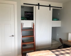 Tüm Ev/Apart Daire 2 Bedroom View B & B Suite - Luxurious Lakeside Cottage Community (Honeymoon Bay, Kanada)