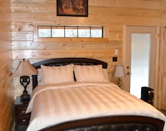 Toàn bộ căn nhà/căn hộ Luxurious Romantic Log Cabin North of Shreveport (Shreveport, Hoa Kỳ)