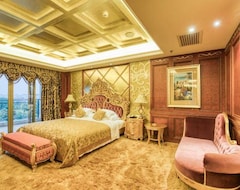Nanshan Xingmao Hotel Liu'an (Lu'an, China)