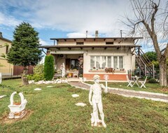 Toàn bộ căn nhà/căn hộ Vrbo Property (Polesine Parmense, Ý)