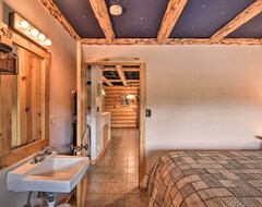 Cijela kuća/apartman New! Large, Luxe Cabin W/ Hot Tub, Sauna & More (Bonanza, Sjedinjene Američke Države)