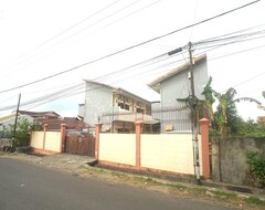Khách sạn Oyo 92783 Wisma Bunda Syariah (Pinrang, Indonesia)