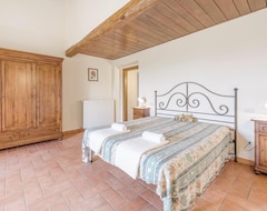 Toàn bộ căn nhà/căn hộ 1 Bedroom Accommodation In Larciano Pt (Larciano, Ý)