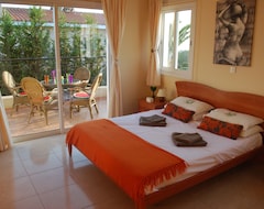 Casa/apartamento entero Exclusiva Villa en Peyia con Piscina privada Vistas al mar, conexión Wi-fi, TV vía satélite (Kathikas, Chipre)