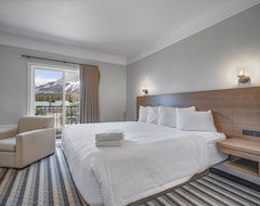 Khách sạn Northwinds Hotel By Basecamp (Canmore, Canada)
