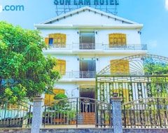 Hotel Khách Sạn Sơn Lâm (Kon Tum, Vijetnam)