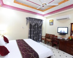 Al Bahjah Hotel (Seeb, Oman)