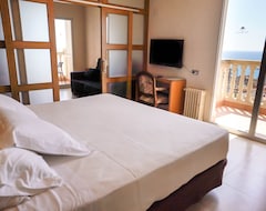 Hotel Alba Seleqtta (Lloret de mar, Spain)