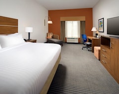Holiday Inn Express & Suites Bay City, an IHG Hotel (Bay City, USA)