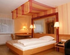 Khách sạn Burg-Hotel (Obermoschel, Đức)