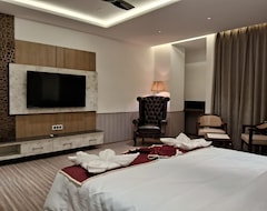 Hotel K11 (Solan, India)