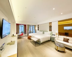 Yoho Resorts World Hotel (Makao, Çin)
