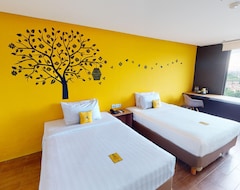 Khách sạn Yellow Bee Tangerang (Tangerang, Indonesia)