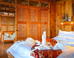 Khách sạn Bamboo Oriental Beach Villas And Suites (Santa Fe, Philippines)