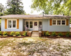 Hele huset/lejligheden Charming Cottage + Barn-sleeps 6-by Flint Creek (Wiggins, USA)
