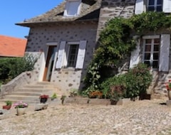Toàn bộ căn nhà/căn hộ Gite Roannes-saint-mary, 3 Bedrooms, 6 Persons (Roannes-Saint-Mary, Pháp)