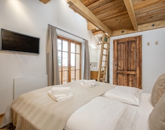 Toàn bộ căn nhà/căn hộ Luxurious Chalet With Sauna, 400 Metres From The Skilift (Katschberg-Rennweg, Áo)