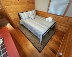 Koko talo/asunto Bear Escapes Ii Affordable Luxury Cabin Beautiful Deck With Bbq Wood Stove Fireplace Eat-in Kitchen Tv In All Rooms Great Value (Sugarloaf, Amerikan Yhdysvallat)