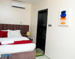 Entire House / Apartment 2 Bedroom Luxury Apartment Magodo (Magboro, Nigeria)