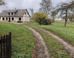 Toàn bộ căn nhà/căn hộ Chez Jeanne, Maison Avec Jardin Pour 7 Personnes à La Campagne (Haucourt, Pháp)