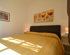 Hele huset/lejligheden Cosy Apartment With Terrace, In A Residence With Swimming Pool And Spa Centre (Finale Ligure, Italien)