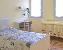 Toàn bộ căn nhà/căn hộ 3 Bedroom Accommodation In Codevigo Pd (Codevigo, Ý)