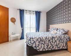 Koko talo/asunto Apartment Cubelles Mar With Sea View, Wi-fi And Air Conditioning (Cubelles, Ranska)