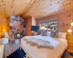 Tüm Ev/Apart Daire Romantic Alta Cabin Just A Short Walk To Skiing With Fireplace And Views (Alta, ABD)