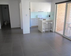 Tüm Ev/Apart Daire Modern And Renovated Unit In Sunny Cronulla With Large Balcony. (Sidney, Avustralya)