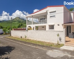 Toàn bộ căn nhà/căn hộ Alpinia - Appt Avec Piscine Partagee (Saint Pierre, French Antilles)