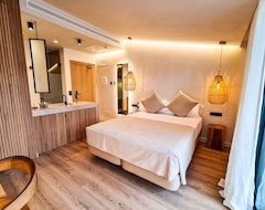 Hotel S Estancia Suites (Es Mercadal, Spain)