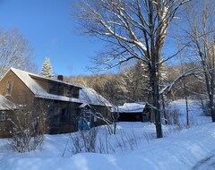 Hele huset/lejligheden Beautiful Secluded Maple Corner Cottage! Ski, Swim, Hike, Bike! (Montpelier, USA)