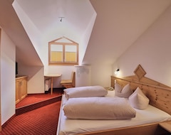 Khách sạn Hotel Traube (Pfunds, Áo)