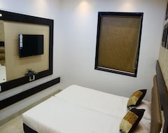 Hotel Room Maangta 136 @ Cst (Bombay, India)