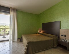 Hotel Le Ginestre (Roccacasale, Italy)