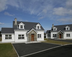 Tüm Ev/Apart Daire Downings Coastguard Cottages - Type D Apartment (Downings, İrlanda)
