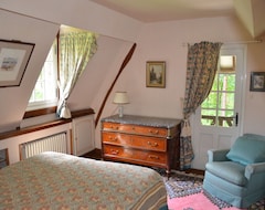 Toàn bộ căn nhà/căn hộ Comfortable Normandy Cottage With 120 Acre Forest (Condé-sur-Risle, Pháp)
