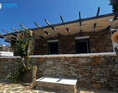 Toàn bộ căn nhà/căn hộ Cycladic House Krios With A Pool And 2min From The Beach (Kanala, Hy Lạp)