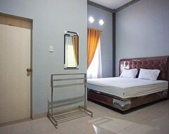 Hotel Oyo 93355 Maestro Home Syariah (Medan, Indonezija)