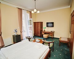 Khách sạn Hotel Park (Swidnica, Ba Lan)