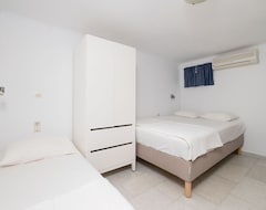 Casa/apartamento entero Quiet Three Bedroom Home On The Beach Naxos Ang Hm (Axos, Grecia)