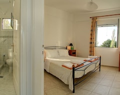 Cijela kuća/apartman Spacious Apartments With Breakfast, Pool, Tennis Court And Uncut Sea Views (Keramies, Grčka)
