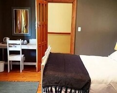Hotel 86 On Langenhoven Bed & Breakfast (Oudtshoorn, South Africa)