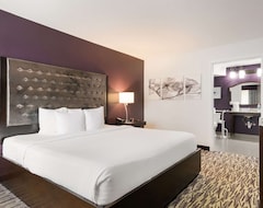 Hotelli Clarion Inn & Suites Across From Universal Orlando Resort (Orlando, Amerikan Yhdysvallat)