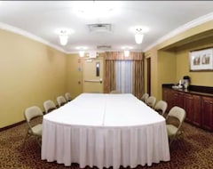 Hotel Holiday Inn Express & Suites Macon-West (Macon, USA)