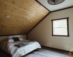 Toàn bộ căn nhà/căn hộ Waterfront Lux Loft 2 Bed/r Perfect 1 Or 2 Couples (Pontiac, Canada)
