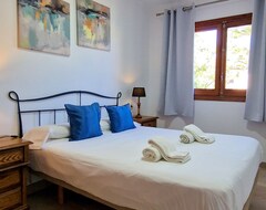 Hele huset/lejligheden Villa With Garden 150m Beach 6520669 - Villa For 6 People In Muro (Muro, Spanien)