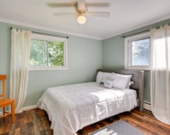 Casa/apartamento entero Bright Lexington Vacation Rental W/ Sunroom! (Lexington, EE. UU.)