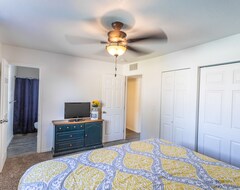 Cijela kuća/apartman Old Town! - Sleeps 16, W/ 9 Beds! + Pool + Firepit + Bbq +Putting Green (Scottsdale, Sjedinjene Američke Države)