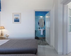 Serviced apartment Zatrikion Villas Santorini (Pyrgos, Greece)